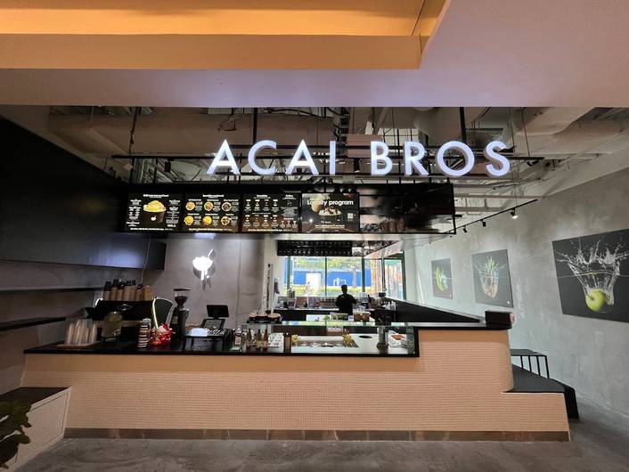 Acai Brothers at Anchorpoint