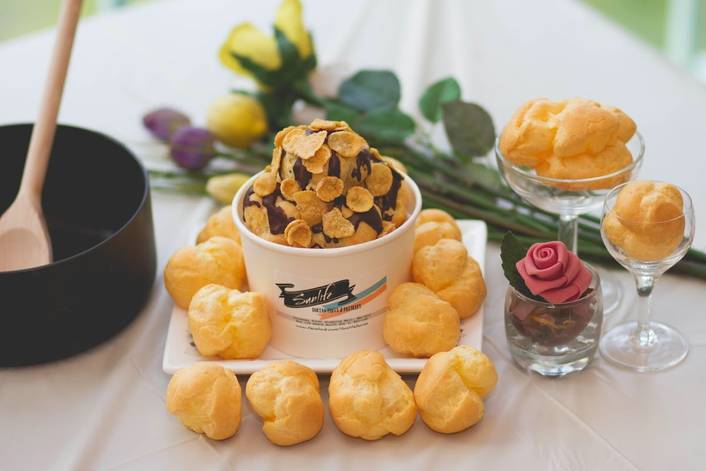 Sunlife Durian Puffs & Pastries at Causeway Point