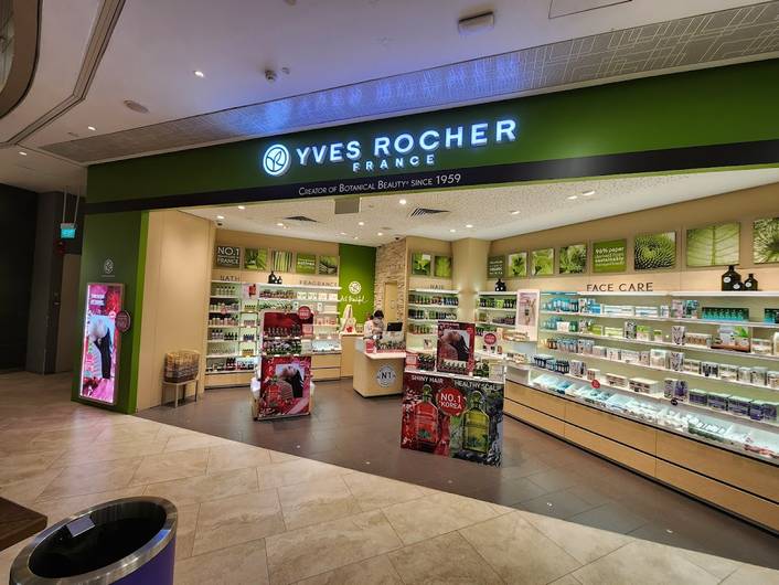 Yves Rocher at Century Square