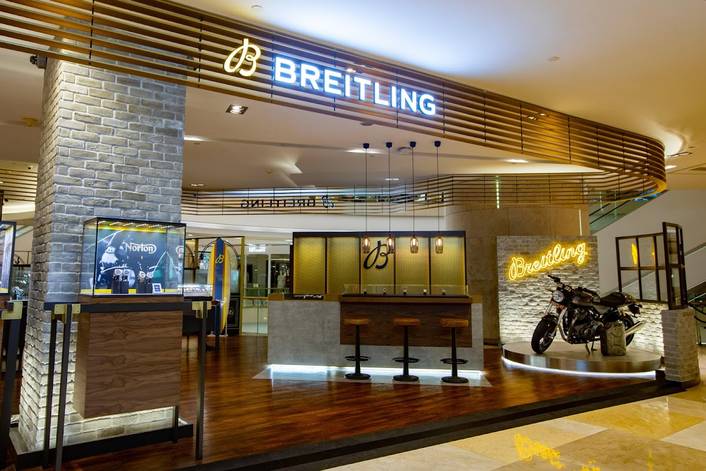 BREITLING at ION Orchard