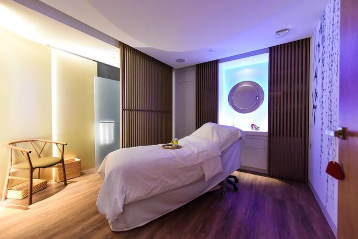 Clarins Skin Spa at ION Orchard