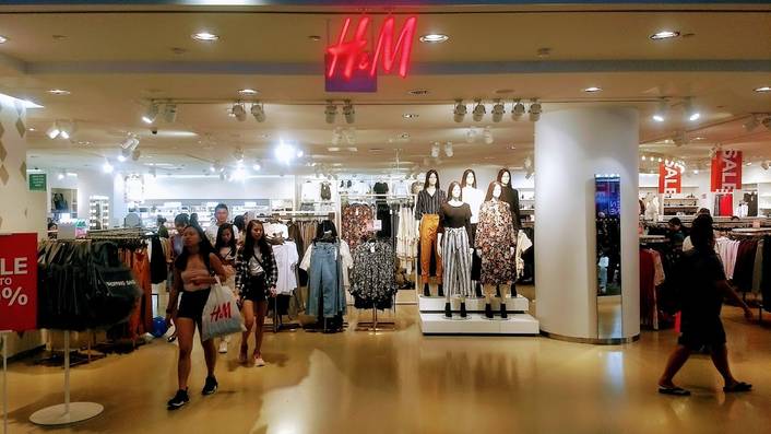 H&M at ION Orchard