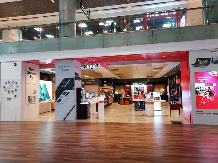 Singtel Exclusive Retailer at ION Orchard