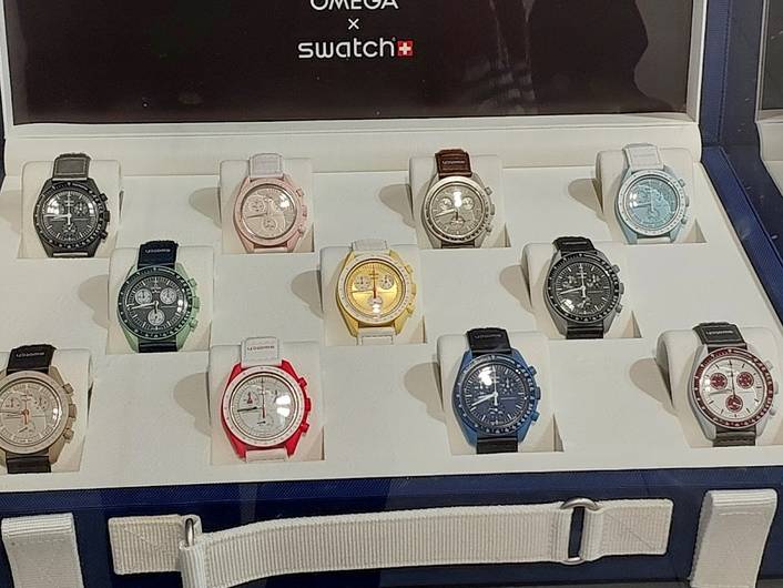 Swatch at ION Orchard