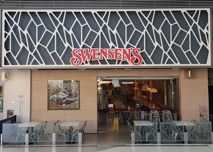 Swensen's at Junction 8