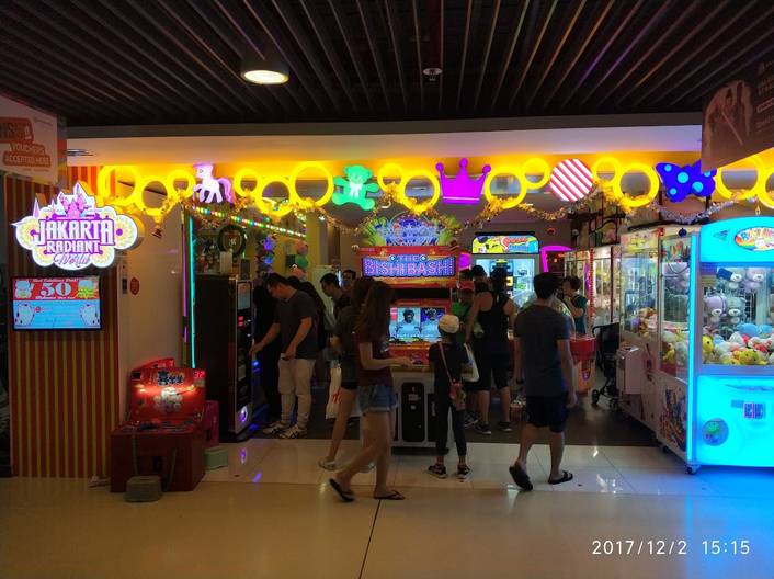 Jakarta Radiant World at Kallang Wave Mall