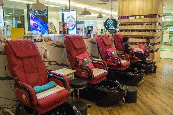 Pixie Nail Spa at Ngee Ann City