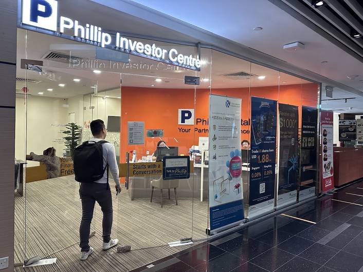 Phillip Investor Centre at One Raffles Place
