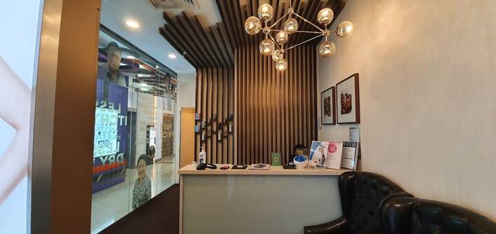 LUXE SCALP SPECIALIST at Square 2