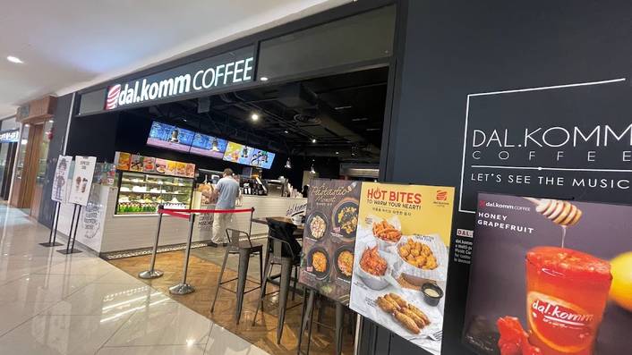 dal.komm COFFEE at The Centrepoint