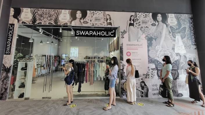 SWAPAHOLIC at The Centrepoint
