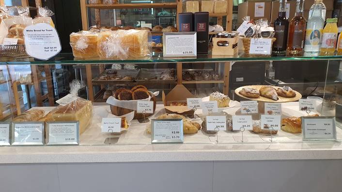 Fine Dining Bakery at UE Square