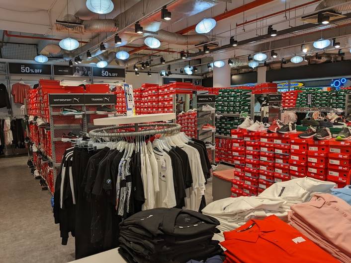 PUMA Outlet at West Coast Plaza