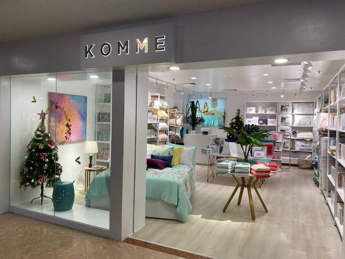 Komme at West Mall