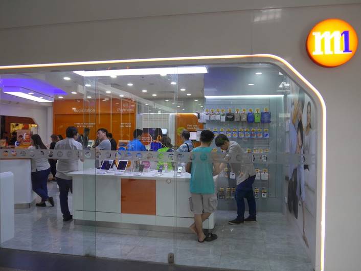 M1 Shop at West Mall