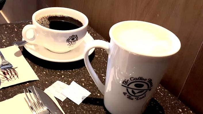The Coffee Bean & Tea Leaf at West Mall