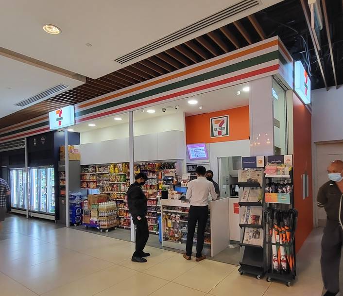 7-Eleven at IMM