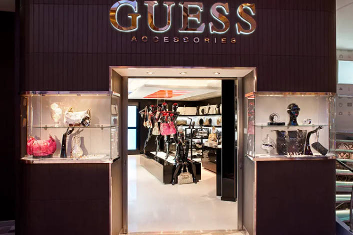 GUESS Accessories Outlet at IMM