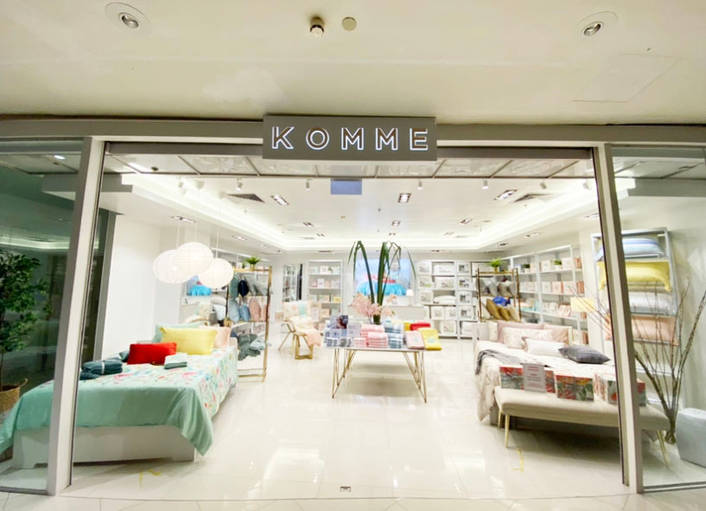 KOMME at Lot One