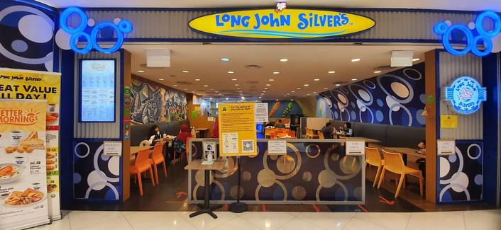Long John Silver's at Lot One