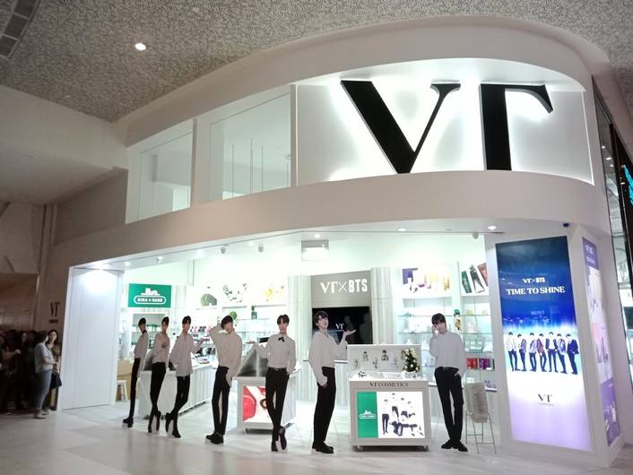 VT Cosmetics at Plaza Singapura