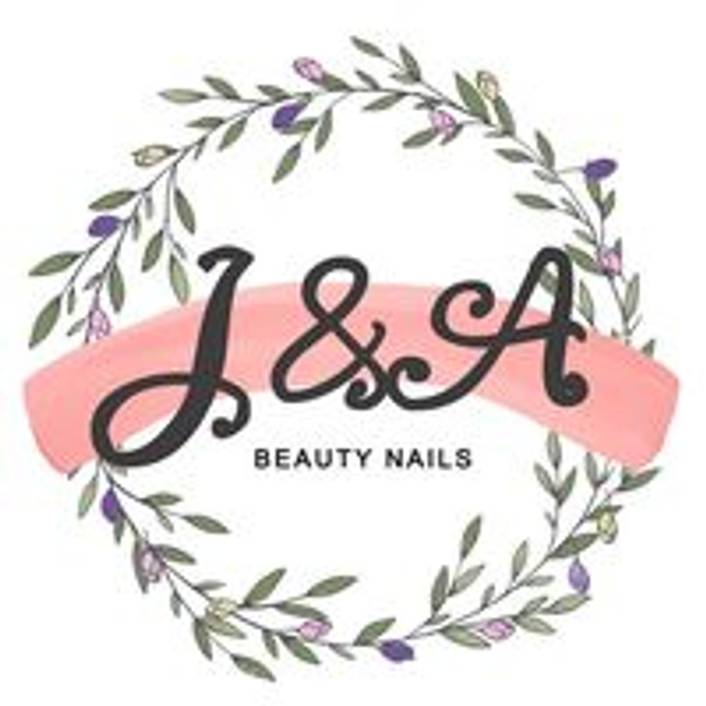 Lala Land Beauty & Nail Studio logo