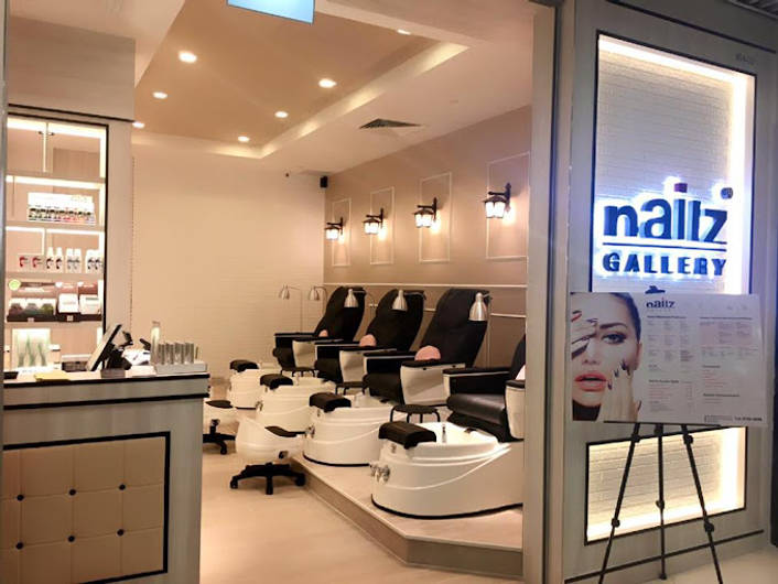 Nailz Gallery at Causeway Point store front