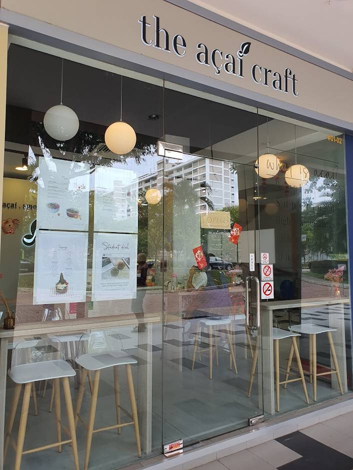 the açaí craft at Jubilee Square store front