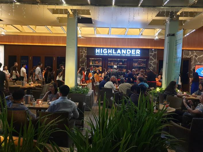 Highlander Bar at Millenia Walk store front
