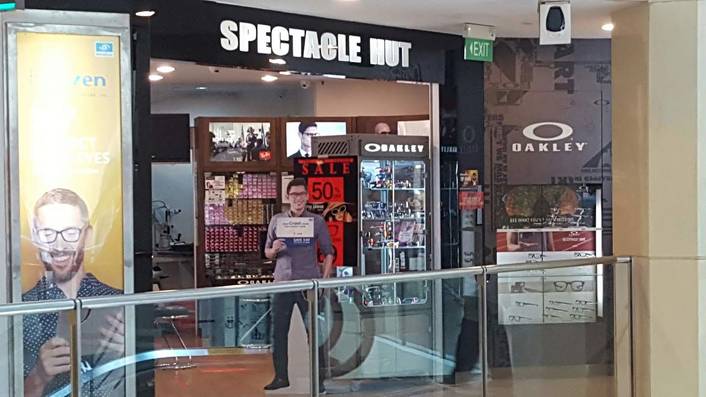 Spectacle Hut at West Mall